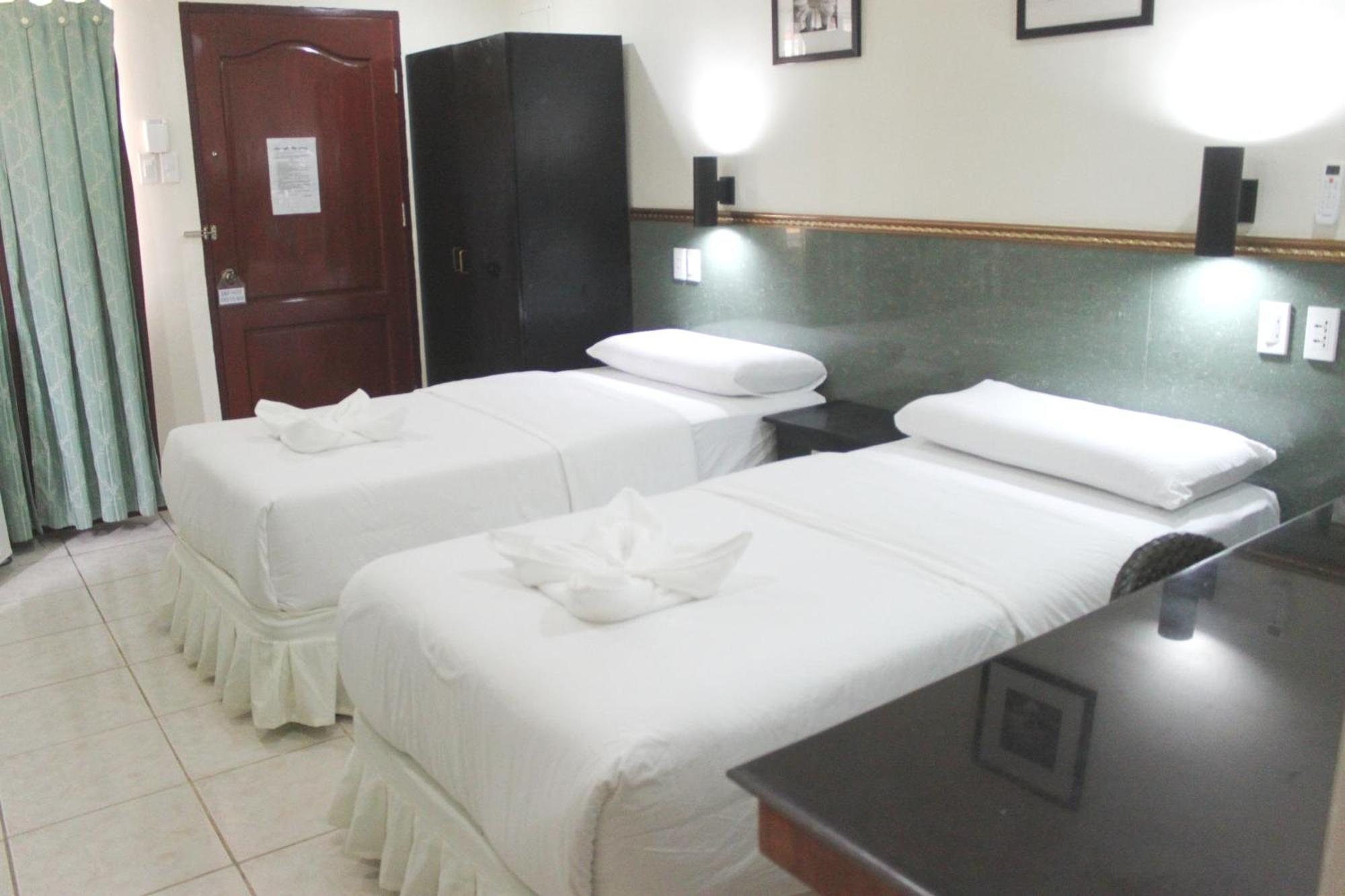 Lost Horizon Beach Dive Resort Bohol Extérieur photo