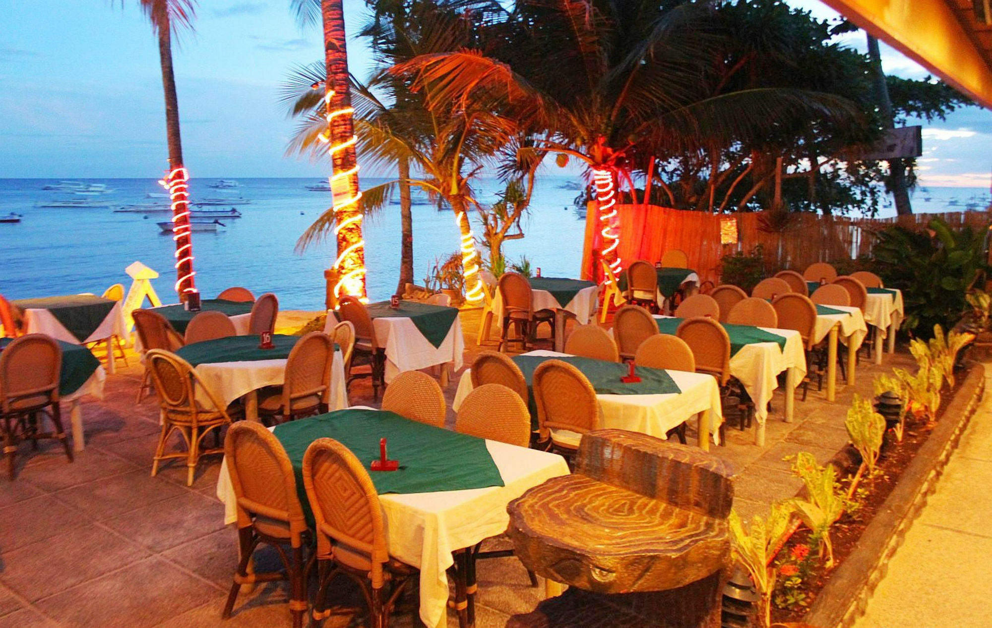 Lost Horizon Beach Dive Resort Bohol Extérieur photo