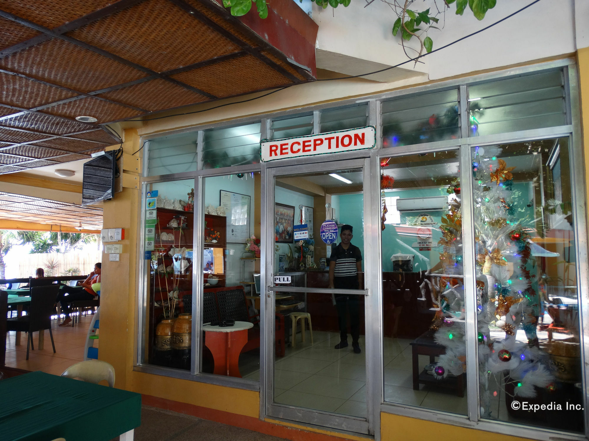Lost Horizon Beach Dive Resort Bohol Extérieur photo